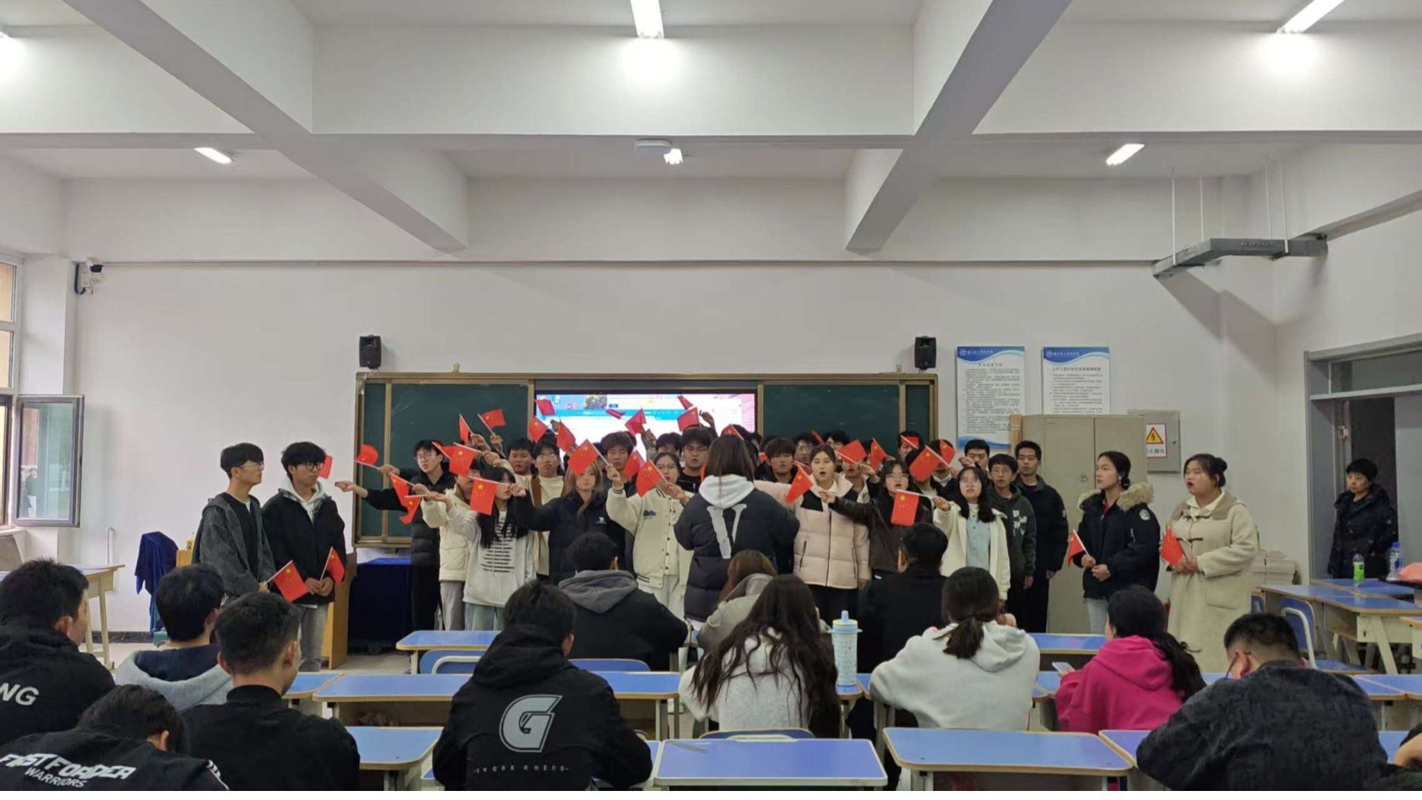 土木工程学院成功举办“声聚青春力，歌筑复兴梦”班级合唱比赛